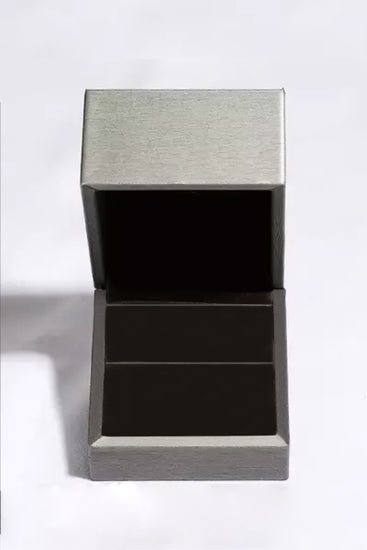 earringsIntroducing the Nidhi Cuff Earrings — a sleek, minimalist design that exudes understated elegance. These earrings are crafted from premium 925 sterling silver, plateNidhi Cuff Earrings