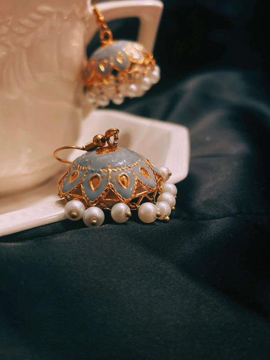 Introducing Roohi Jhumki: Elegance in Every Detail
Handcrafted Perfection
Roohi Jhumki is a strikingly beautiful pair of earrings featuring handcrafted pearls at theRoohi Jhumki