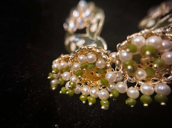 Svasti Jhumka – A Tribute to Timeless Grace
Inspired by the elegance and strength of our biggest supporter and collaborator, Svasti Rao – The Kurta Lady, the Svasti Svasti Jhumka